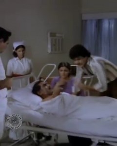 Watch this heartbreaking movie clip from 'Maan Abhiman'. #ReliveRajshri | Rajshri