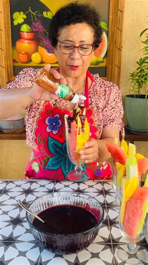 21K views · 185 reactions | ¡Chamoy casero de tamarindo con jamaica y arándanos!Súper fácil de hacer y con un sabor espectacular para acompañar frutas, escarchar copas o darle vida a tus bebidas favoritas. #ChamoyCasero #ChamoyDeTamarindo #HechoEnCasa #SaborMexicano #AntojitosMexicanos #RecetasFaciles #RecetasMexicanas #ElMenuDeLupita | El Menu de Lupita | Facebook