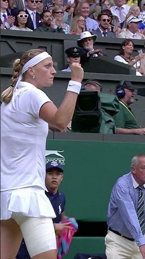 Petra Kvitova wins great rally with brilliant backhand