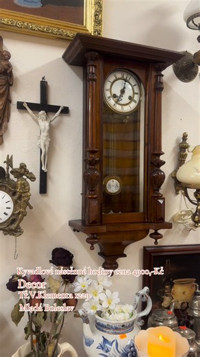 #hodiny #kyvadlovehodiny #antik #historie #decor #interier #interiordesign #mladaboleslav | Gabriela Mrhálková