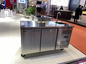 [Hot Item] Auto Defrosting and Evaporation of Condensation Water Refrigerated Gn Counter with Sink for Chiller and Freezer Stainless Steel Commercial Refrigerator
