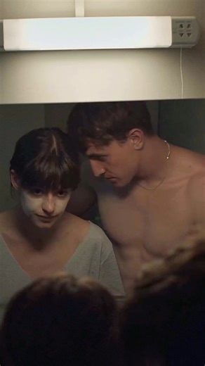 31K views · 65 reactions | [...] Deixo que o teu cheiro me chegue devagar por entre os dedos Como se fosse caviar na minha língua Não podendo suster. — “O Teu Cheiro”, de Maria Teresa Horta, no livro “As Palavras do Corpo: Antologia de Poesia Erótica”. (Ed. Dom Quixote; 1.ª edição [2012]). Cena da série “Normal People” | Filosofia, Arte e Literatura | Facebook