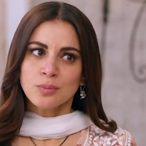 587K views · 26K reactions | #HighlightsOfLastWeek Mahira has entered the Luthra house once again and she is now becoming an obstacle to #Preeran’s love life. Will she ruin their relationship? To find out keep watching #KundaliBhagya, Sunday to Friday at 9:30 PM, only on #ZeeTVME! Shraddha Arya #DheerajDhoopar | Zee TV Middle East | Facebook