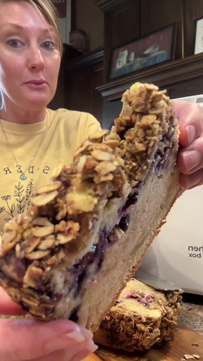 Blueberry Crumble in the Bread Maker: Add ingredients to bread pan in this order: \t•\t1/2 cup milk (120 g) \t•\t1/4 cup sour cream (60 g) \t•\t1 large egg \t•\t1/3 cup melted butter (75 g) \t•\t1 tsp vanilla \t•\t2 1/4 cups bread flour (270 g) \t•\t3/4 cup sugar (150 g) \t•\t1/2 tsp salt \t•\t2 1/2 tsp baking powder To Automatic Dispenser: \t•\t1 cup blueberries Set for Menu 4 (Quick Bread) with a medium crust While maker is mixing make the Crumple Topping Ingredients: •\t2/3 cup oats \t•\t1 Tb