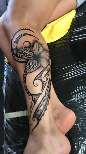 Feminine Hawaiian Tribal Leg Tattoo Ideas for Women