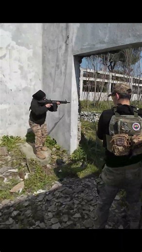 What does this man think he's doing? #airsoft #milsim #shorts
