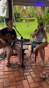 RESENHA RURAL.. 🍺🍻 . #Farm #sertanejo #elainecristtina #viral #modão | Elaine Cristtina - Cés