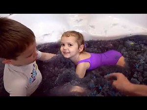 Джелли Бафф в ванной Челлендж ищем игрушки Gelli Baff