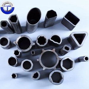 [Hot Item] Triangle Pipe/Triangular Steel Tube and Flower Shape Seamless Galvanized Square Tube Price Per Ton / Carbon ERW Ms Pipe / Seamless Steel Pipe for Furniture
