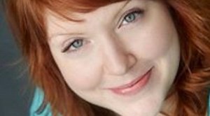 Dana Powell ('Suburgatory') será la hermana de Cam en la quinta temporada de 'Modern Family'