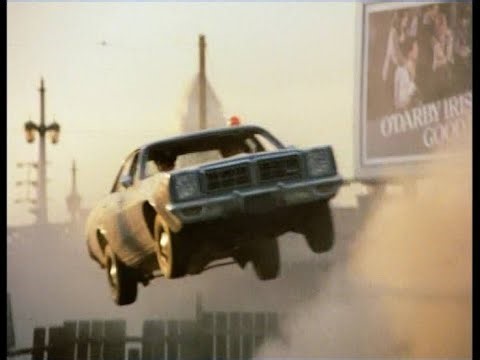Hunter chases down bad guys in a '77 Dodge Monaco