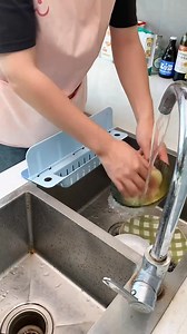 This #soapfoamer is an essential tool for hand washing clothes. It produces rich lather without slipping, and you can use up every last bit of soap. Plus, it's a pretty #soapbox #foamerbox #drainingsoapbox | Hetal thakor