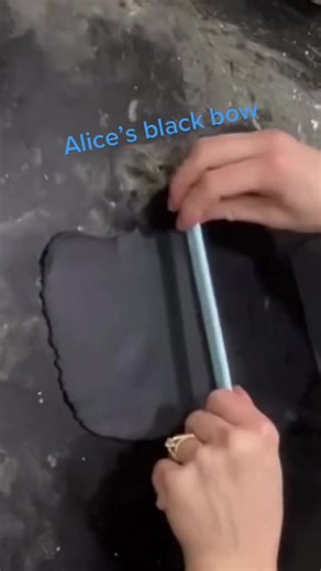 2.2K views |  fondant brown- Alice in wonderland #aliceinwonderland #fondantmaking #fondanttutorial #fondantfigures #cakedesign #gumpaste #caketutotrial #xyzbca #BVIRAL | Off The Menu | Facebook