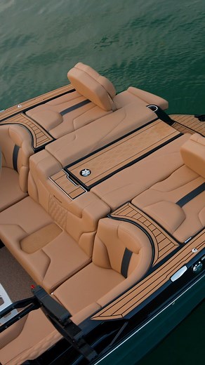Who else is into this colorway and interior? You have great taste. | MasterCraft Boat Company