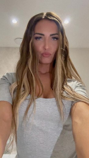 Sophie Filomena on Instagram: "Doing like cute girls shit, with the tune thatl be stuck in my head for the next 6months "