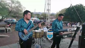 GABINO YSU BANDA CHICA, el corrido se llama LAS AMISTADES, en vivo desde TZIRITZICUARO MICHOACAN, mochese compáaaaaa. | Gabino Y Su Banda Chica