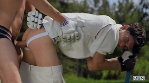 Críquet y polvo — Leo Louis y Sam Ledger