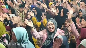 Acara Sholawat Nok Desa Kedalingan Penontone Full, Ora Kalah Karo Adella | Patinews