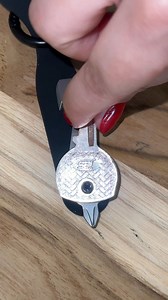 Assemble with Me | KeySmart Air #keysmart #keyorganizer #minimalism #airtag #airtagholder #assembly #assemblewithme #essentials | KeySmart