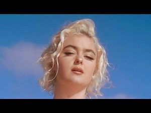 Stefania Ferrario | Plus sized model Curvy Fashion Model | Stefania Ferrario bio wiki, biography