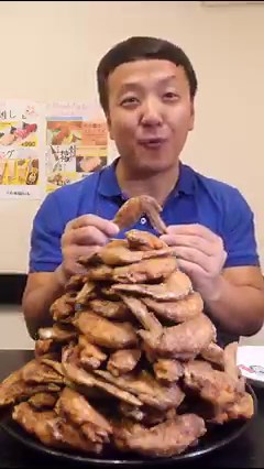 100 SPICY chicken wings at Yamachan, and learning a NEW chicken wing eating method. | Strictly Dumpling