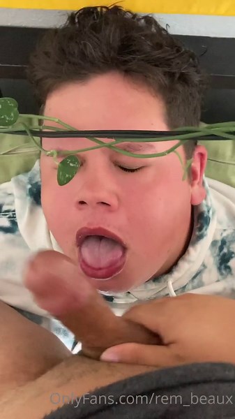 2 mins of face fucking + a reward for my rough work ? by rem_beaux from OnlyFans | Coomer