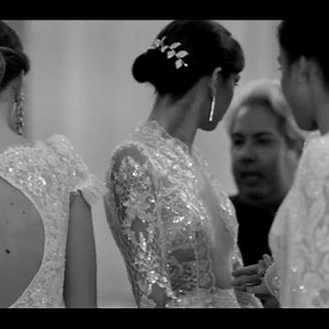 68 reactions | DETAIL COLLECTION JE T’AIME 18 #brunocaruso #maisoncaruso #dress #bride18 #sposa18 #hautecouture18 #couture #catwalk #napoli #loveyou #jetaime #dubai #events #glamour #designer #bags #joellery #ss18 #topmodel #originalbrunocaruso | Bruno Caruso fashion designer | Facebook