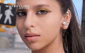 Suhana Khan Looks Confident In Her First Ad For Maybelline; Mom Gauri Khan, Shweta Bachchan, Shanaya Kapoor And Others Cheer For Her-See VIDEO | SpotboyE