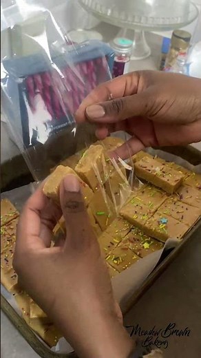 How to package homemade gifts : How to package fudge for a bake sale : How to package sweets