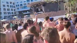 En la primera semana de Spring Break se han recibido más de 10 mil vacacionistas, la actividad hotelera está al 85% de ocupación. Autoridades de la Policía Turística de CSL reportan hasta ahora saldo blanco. Refieren que los jóvenes vacacionistas vienen aleccionados en materia de seguridad, incluso traen guías para garantizar su estadía. Refieren que este fin de semana se intensificará la afluencia de llegada esperando cerrar hasta el 6 de abril con los 47 mil vacacionistas | Eclipse BCS