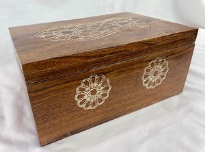 Blessed Sandala Geometrical Box - Natural Acacia Wood - MEDIUM - Limited Edition - Etsy Canada