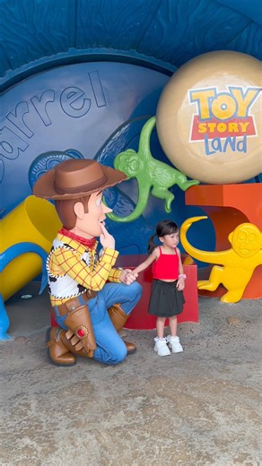 40K views · 830 reactions | Kitty met Woody of Toy Story! How adorable 凉﫶 Disneyland Hollywood Hotel room tour + Date at a Marvel themed resto with daddy Chan ❤️ #AbawFam #AbawCation | AbawFam | Facebook