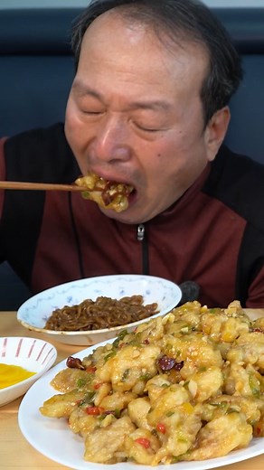 49K views · 911 reactions | Handmade Deep-fried Chicken in Hot #Heungsam #cooking #asmr #Mukbang #shorts | 가족먹방 Family Mukbang | Facebook