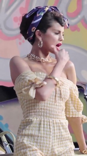 Diamonds on my wrist, so he call me ice cream ✨ Happy #NationalIceCreamDay, Selena Gomez! #selenagomez #blackpink #popmusic #bts | Bravado | Facebook