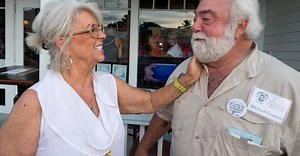 Anthony Bourdain on Deep Dish Pizza; Is Paula Deen Headed for Divorce?