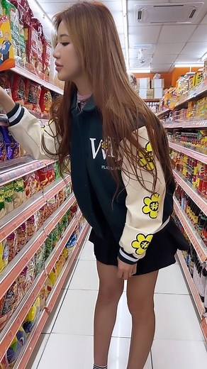 Siew Pui Yi 萧佩儿🤍 on Instagram: "Snacks corner 🍮🧁🍦"