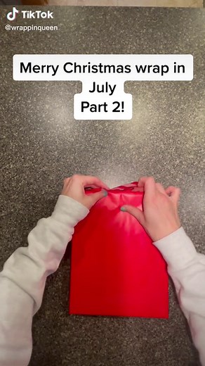 Merry Christmas Wrap in July!! Add cookie cutters to any gift to add some extra flare or cuteness to your gift! #wrappinghacks #wrappingtutorial #wrappinggifts #christmas