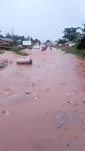 You see erosion, you still dey enter.. 🤦‍♂️🚶‍♂️ | Bella Rose