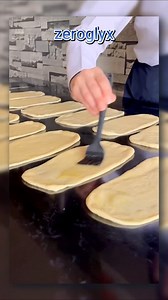 🥖 Bulka (Soft Filled Buns) Cup Measurement: 200 ml Tray Size: 18 × 32 cm 🧾 Ingredients 6 cups all-purpose flour (750 g) 1 packet active dry yeast (11 g) 3 tablespoons granulated sugar (50 g) 1 cup milk (200 ml, lukewarm) 1 cup whey (200 ml – optional; can replace with milk) 1 teaspoon salt (12 g) 1 egg 1 tablespoon vegetable oil (10 ml) 100 g butter or margarine, room temperature Filling (optional): Cheese, chocolate, or any filling of your choice 👩🏻‍🍳 Preparation Add flour to a large mixin