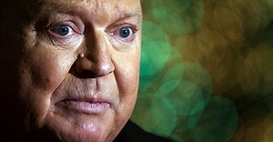 Friends fear for 'frail' Bert Newton as his health detiorates