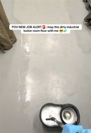 POV mop this dirty industrial floor with me that I just picked up using @PineSweep 😎🧼 with DIRTY water dump at the end 💦 #cleantok #cleaningasmr #wetmop #cleaningtiktok #satisfyingcleaning