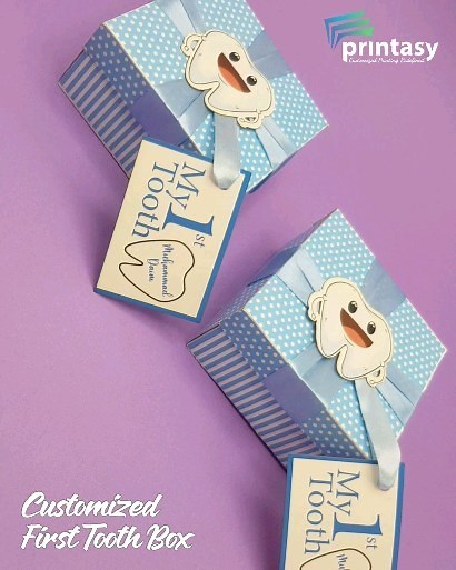 Personalize your First Tooth Box. with your party theme with customized text and design.These personalized box are great for occasions including birthday, bridal showers, wedding or any occasion. Order now by sharing your requirement on inbox or Whatsapp us on 0317 7468279 #Customizedfirsttoothbox #CustomizedBirthAnnouncementBox #AqeeqaBox #BatPakkiBox #BridalShowerBox #EidBox #CakeBox #CorrugatedBox #CupCakeBox #EngagmentBox #GoodyBox #toothcelebration #celebration #favorboxes #sweetboxes | Pri