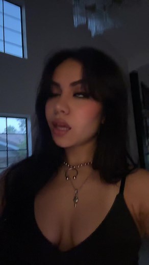Tara Yummy | Podcast, Tattoos, and Vinnie Hacker