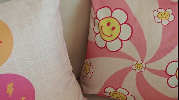 MINI ZOZI Preppy Pillows Covers 18x18 Linen Pink Decorative Throw Pillow Cases Case Girls Aesthetic Room Decor Teen Girls Cute Smiley Face Girl Bedroom for Bed Bedding Stuff Retro Graphic Things