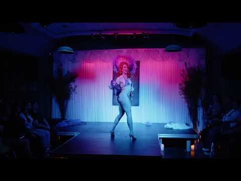 Burlesque Festival Athlone 2023 - Winner Daria Decollete