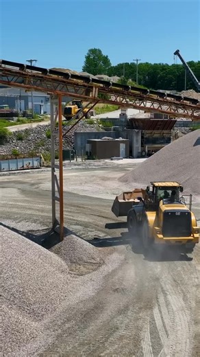 2.5K views · 2.5K reactions |  Contact us this week for stone, sand, mulch, loam and more! #bluecollar #heavyequipment #constructionlife #constructionmaterial #aggregate | Richmond Sand and Stone, LLC. | Facebook