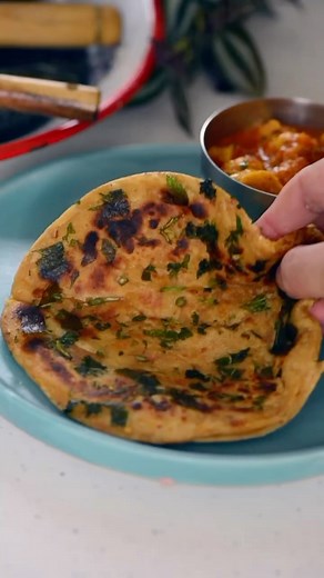 My best tips to make flaky and crispy laccha paratha that will leave you craving for more. #Paratha #bread #indianfood | My Tasty Curry by Rekha Kakkar