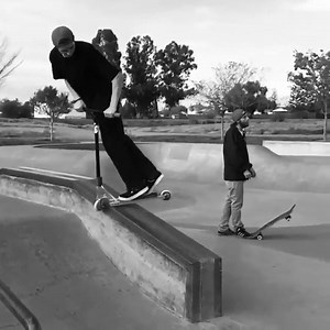 Bruss with some new moves@sorensenjake #rideproto #protoscooters #protoslaYers #protosilencerpegs | PROTO scooters