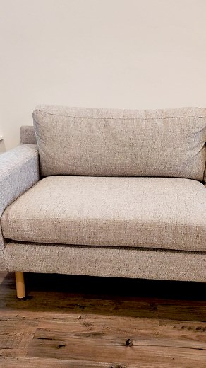 Do you love fall? Enjoy our Fall Lumbar Pillow, with fringed dandelions on a Rust Linen Pillow Blank. Contact your favorite quilt shop now! 🍁 | Kimberbell Designs