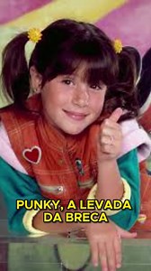 Quem era fã de Punky, a Levada da Breca? Penelope Punky Brewster (Soleil Moon Frye) é abandonada pela mãe em um supermercado, contanto apenas com a companhia de seu cão, Brandon. Ela é adotada por um fotógrafo que acaba se tornando um pai para a menina. Além dele, Punky acaba fazendo diversas amizades pelo prédio, e começa a viver aventuras e histórias atrapalhadas. #nostalgia #anos80 #séries #punkybrewster | Ju Benvenuto